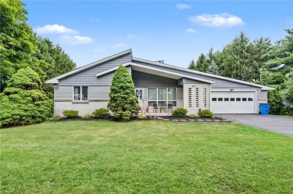 $479,900 | 7717 Herstra Court, New Tripoli, PA 18066