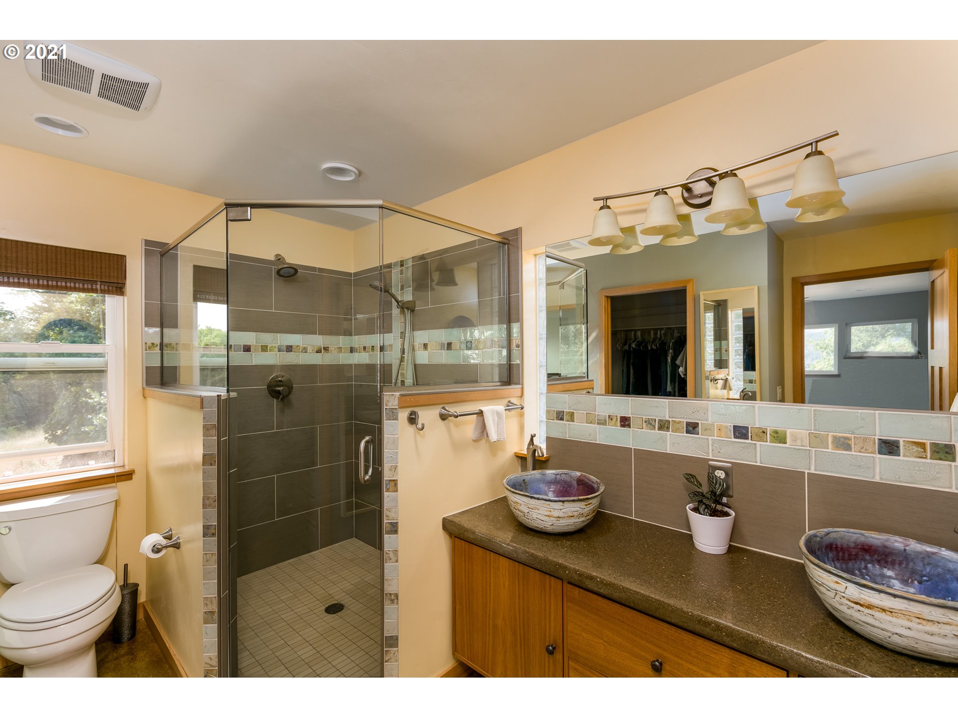 503 Frankton Road Hood River, OR 97031 - Photo 16 of 31 a bathroom with a sink toilet and shower
