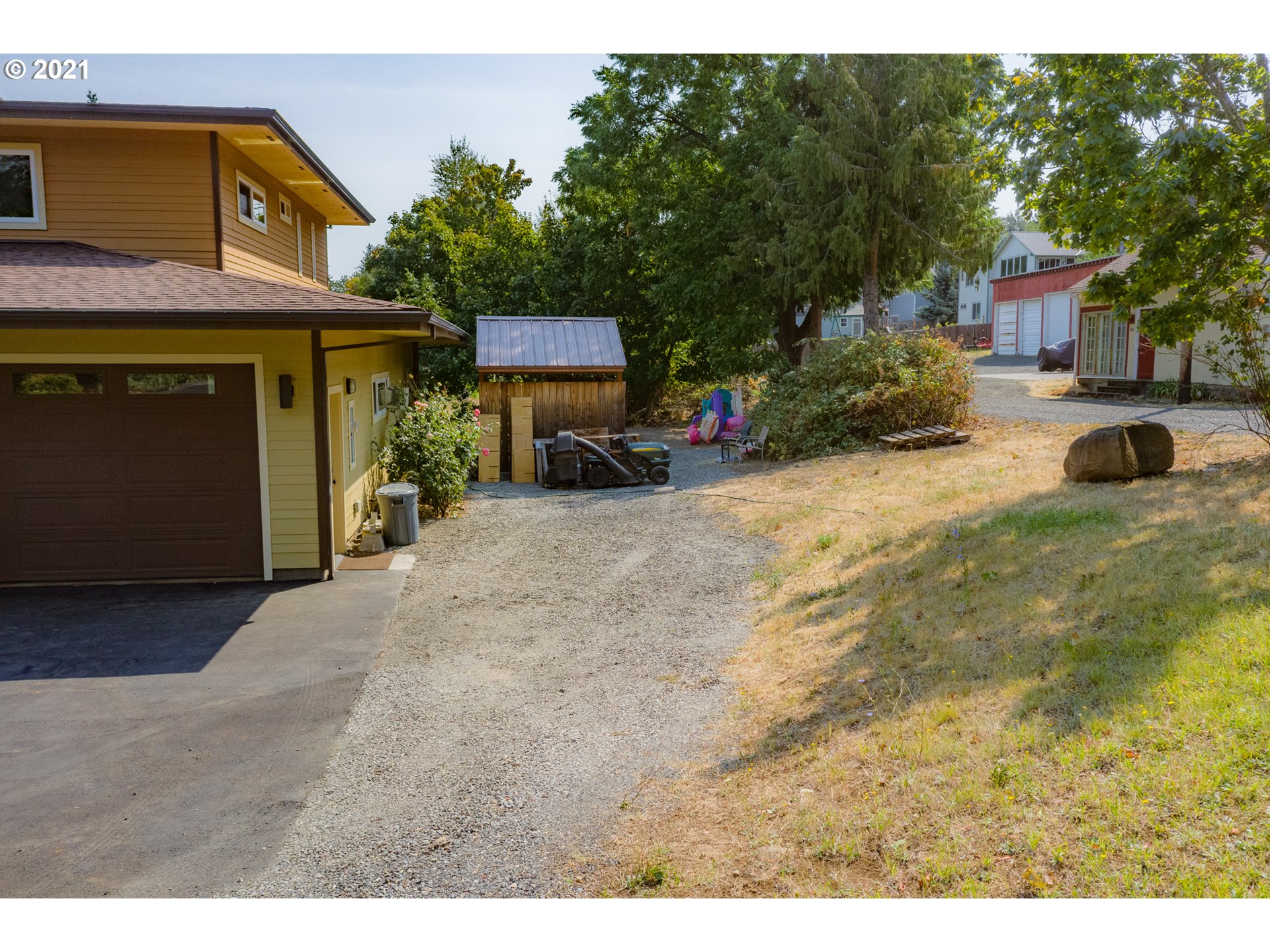 503 Frankton Road Hood River, OR 97031 - Photo 25 of 31 a view of a street with car parked