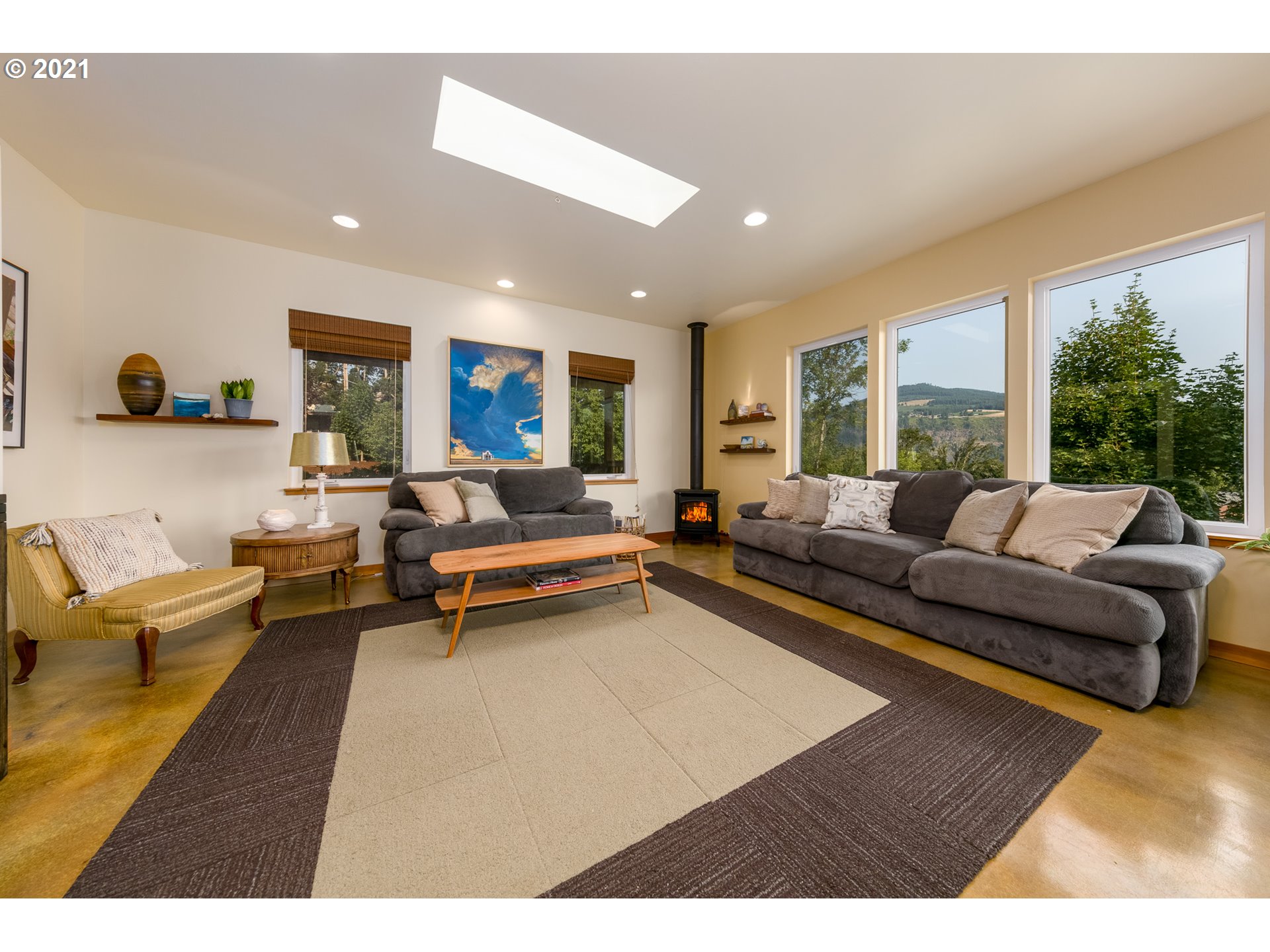 503 Frankton Road Hood River, OR 97031 - Photo 6 of 31 a living room with furniture and a large window
