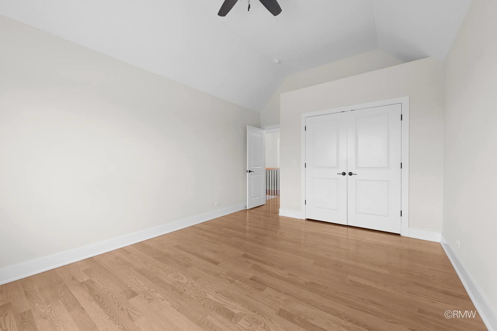 25-w275 Doris Avenue Carol Stream, IL 60188 - Photo 27 of 34 a view of an empty room