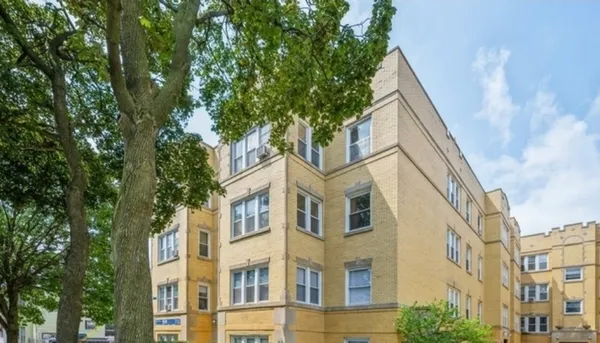 $1,900 | 4414 North St Louis Avenue, Unit 1A, Chicago, IL 60625