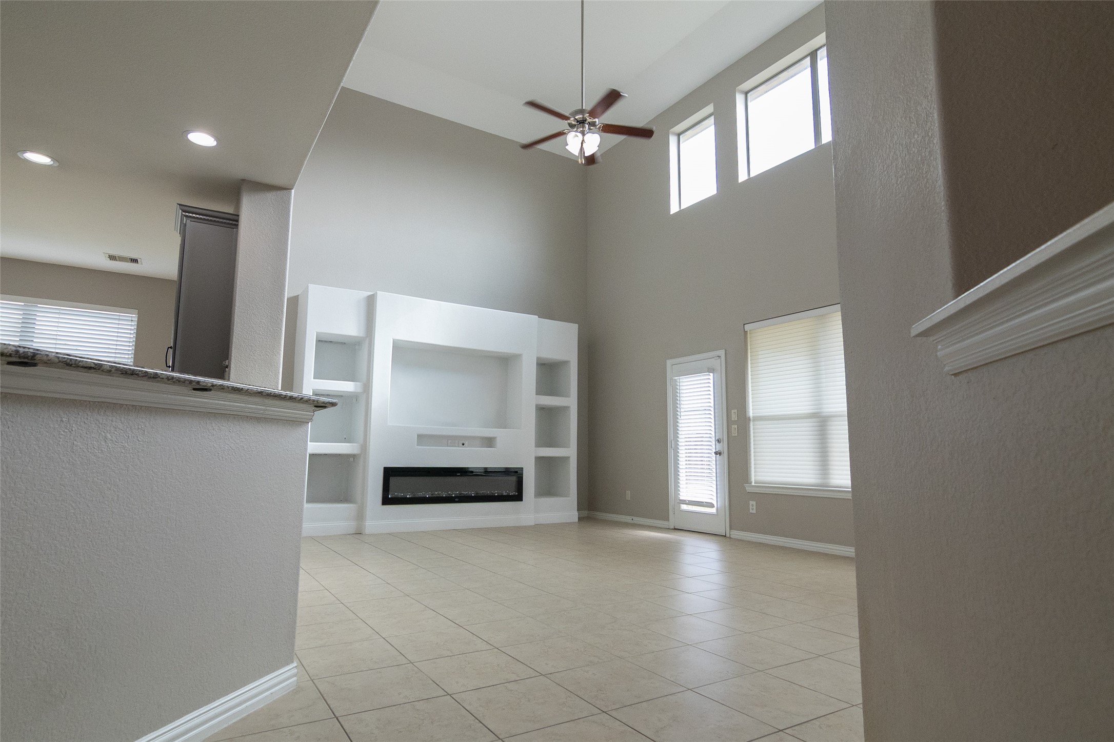 22302 Mosshall Court Tomball, TX 77375 - Photo 4 of 17