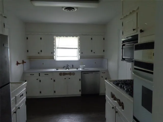 $224,900 | 612 South Files Street, Itasca, TX 76055