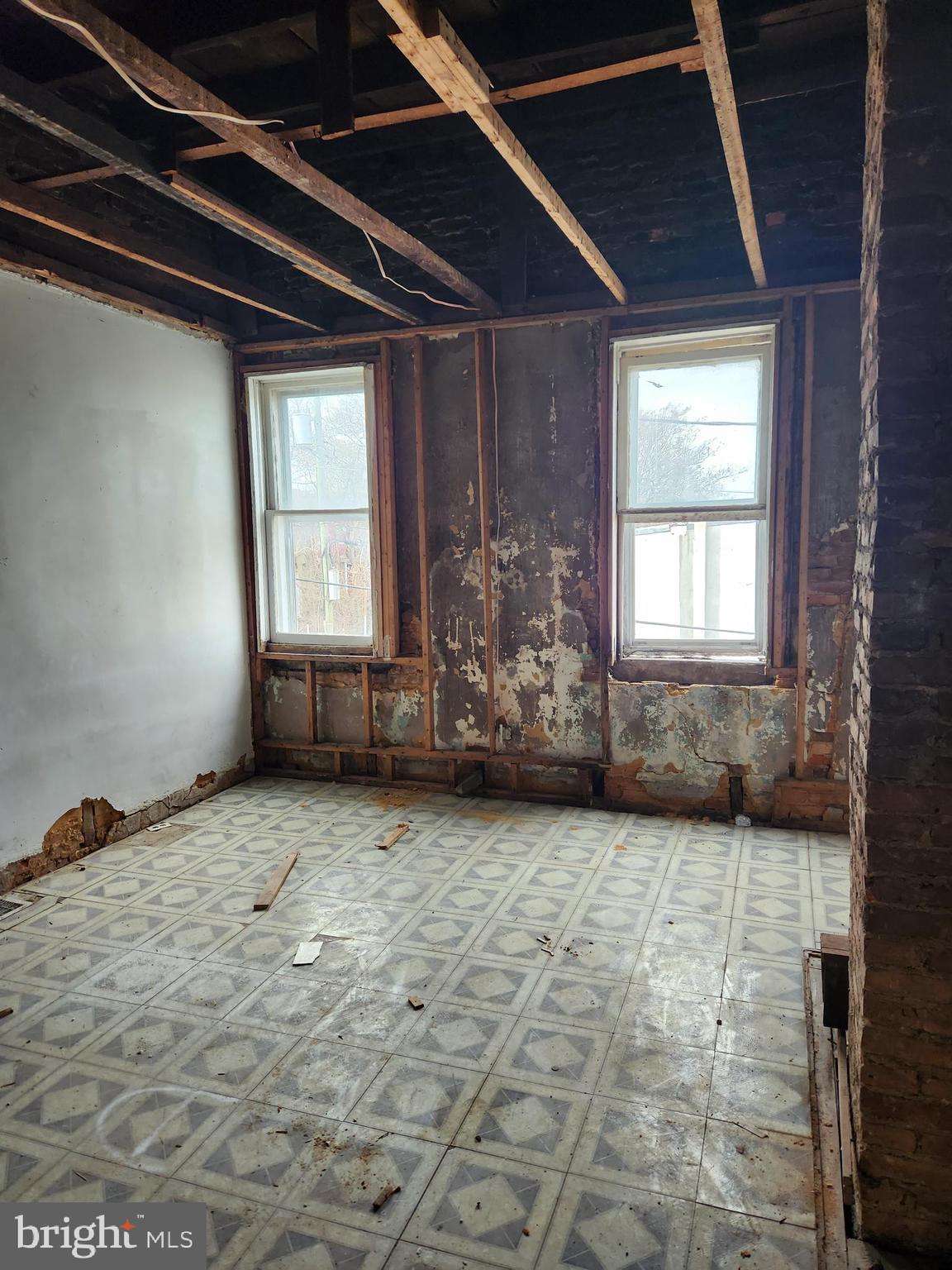 105 North Pulaski Street Baltimore, MD 21223 - Photo 5 of 11