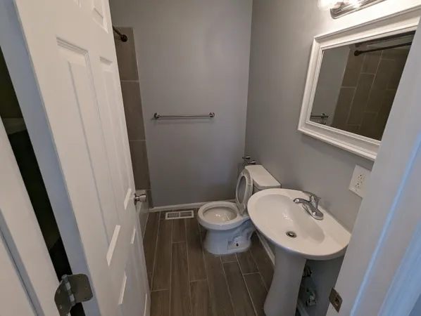 $1,500 | 2222 Morena Street, Unit A, Nashville, TN 37208