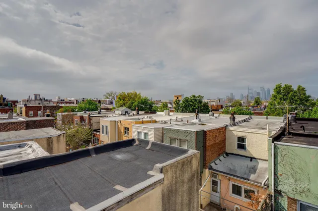 a view of a house with a garage