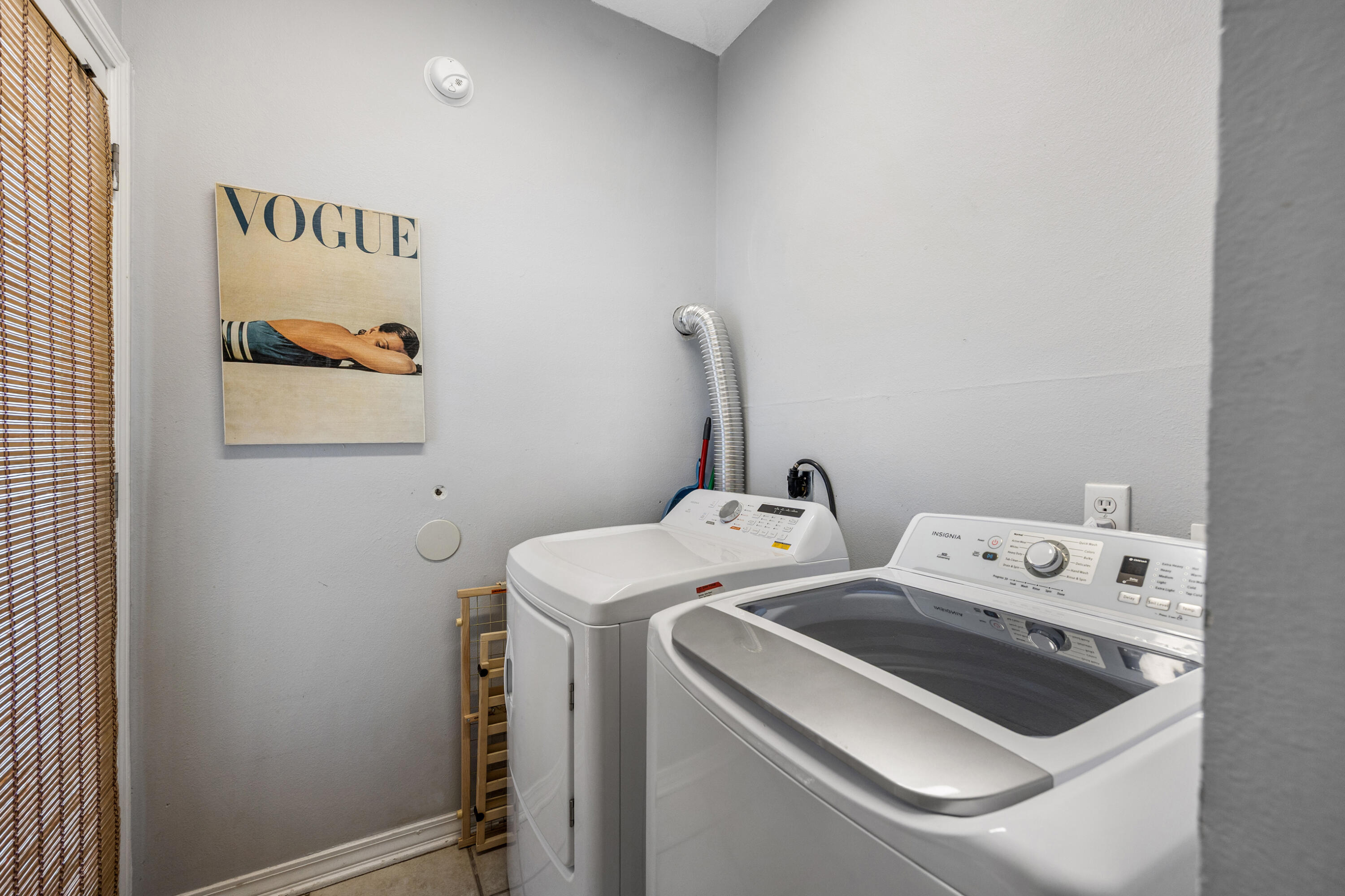 77 Mark Street Destin, FL 32541 - Photo 15 of 57 Laundry Room