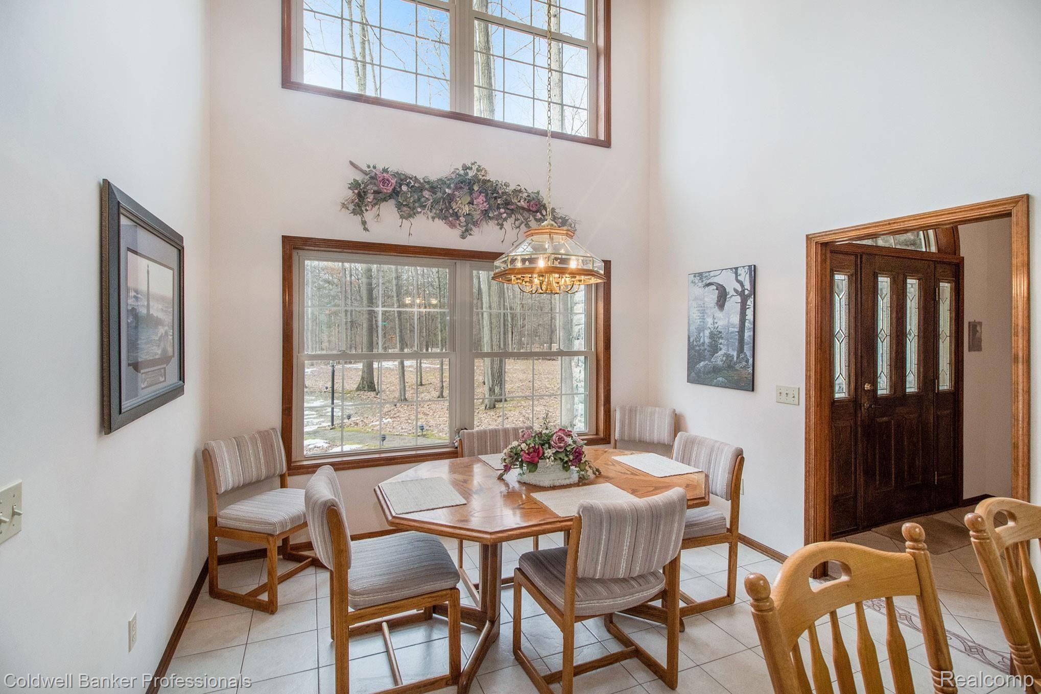 3482 McCormick Road Lapeer, MI 48446 - Photo 9 of 25 Dining Area