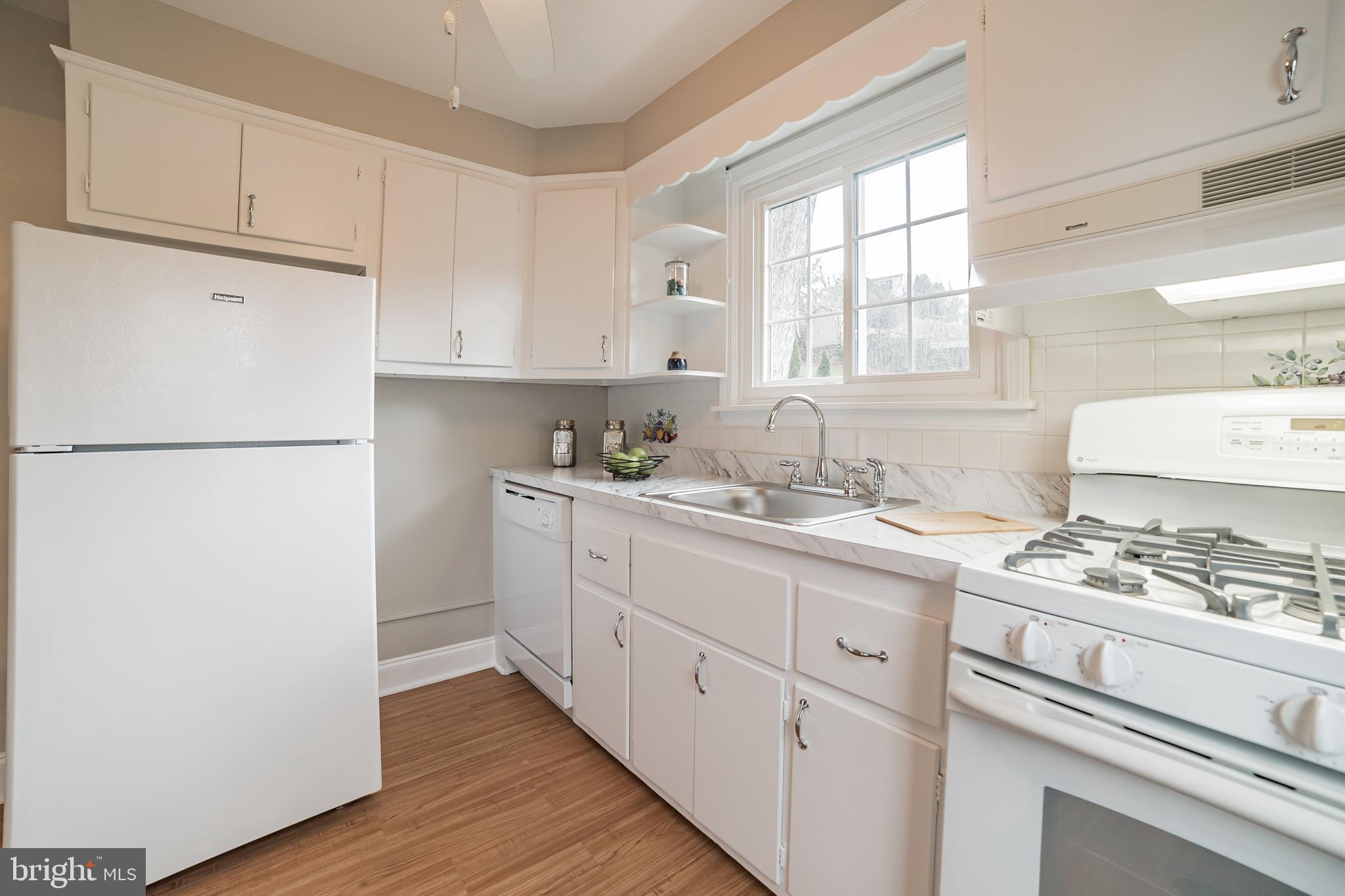 6654 Loch Hill Road Baltimore, MD 21239 - Photo 14 of 30