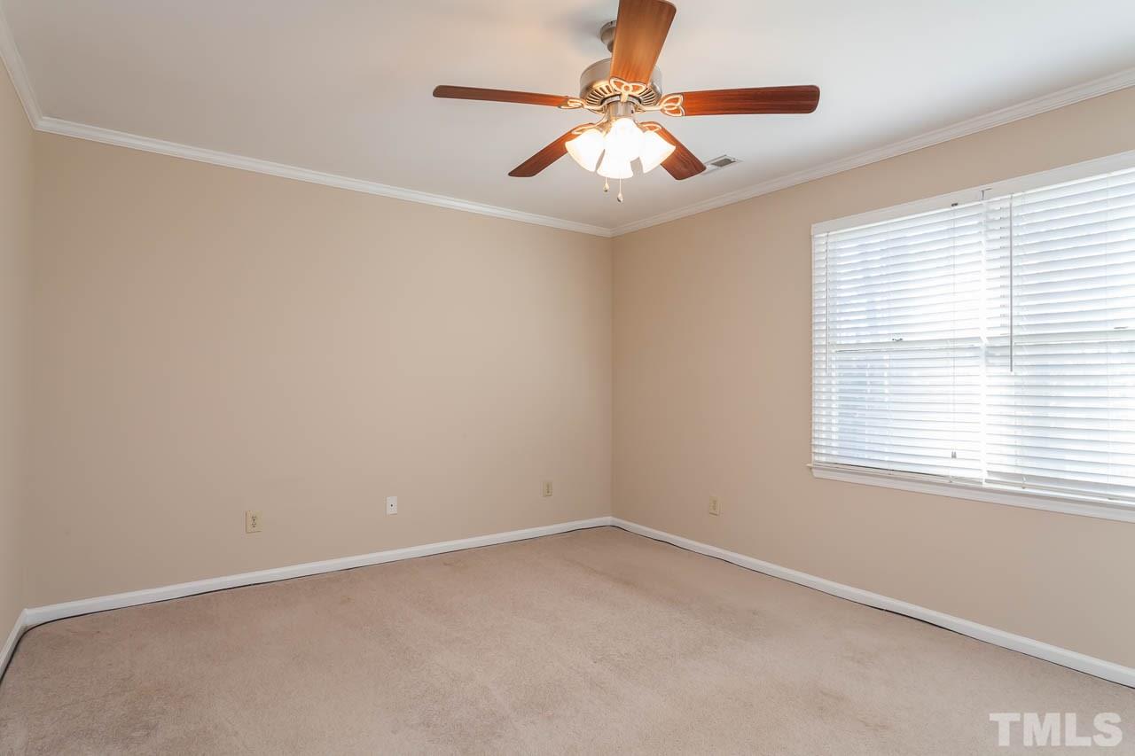 5607 Hamstead Crossing Raleigh, NC 27612 - Photo 14 of 24