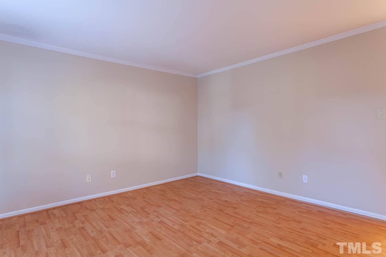 5607 Hamstead Crossing Raleigh, NC 27612 - Photo 7 of 24