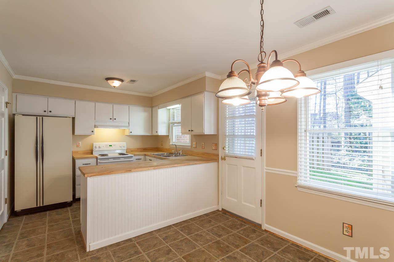 5607 Hamstead Crossing Raleigh, NC 27612 - Photo 8 of 24