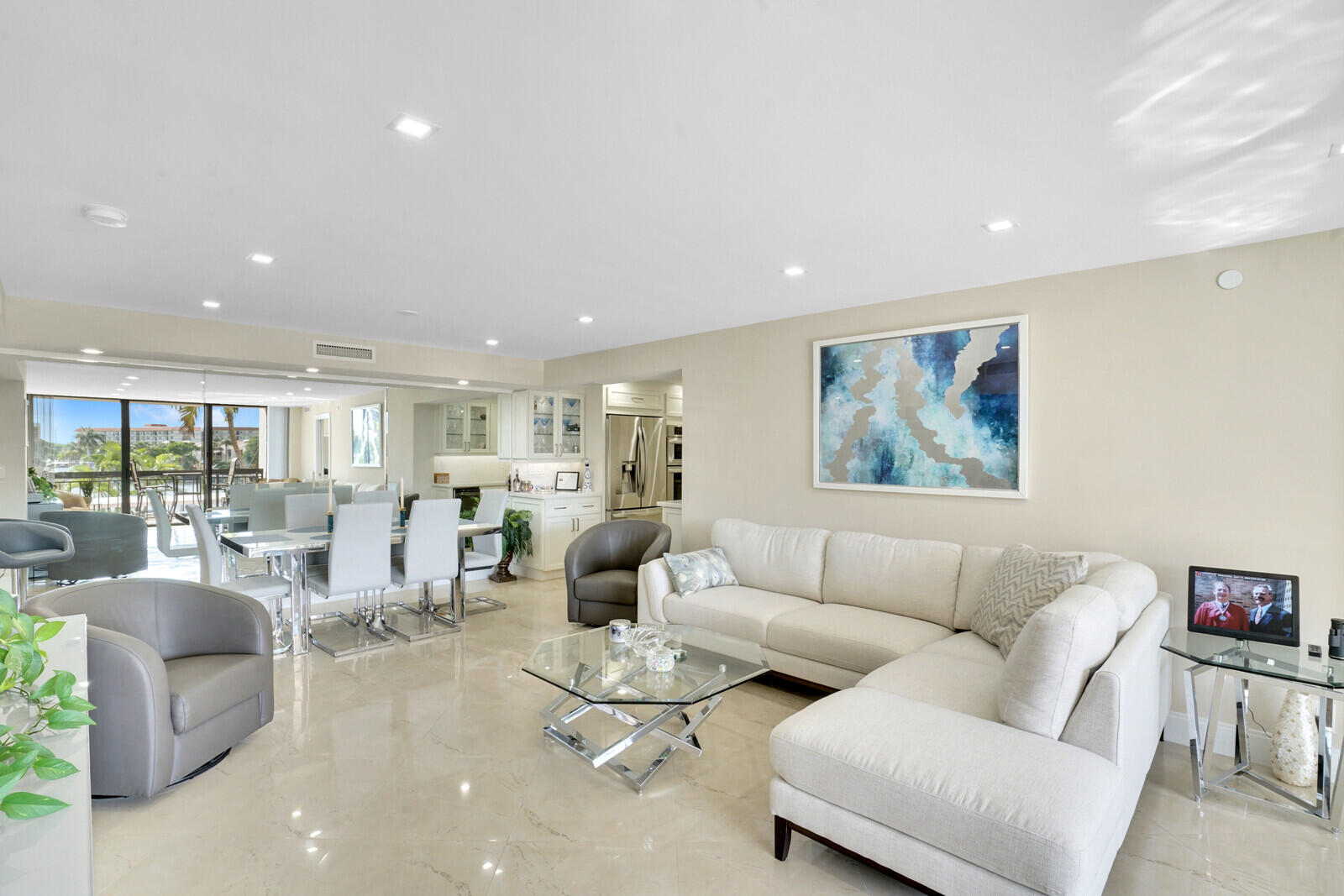2697 North Ocean Boulevard, Unit F205 Boca Raton, FL 33431 - Photo 10 of 73 Living Room