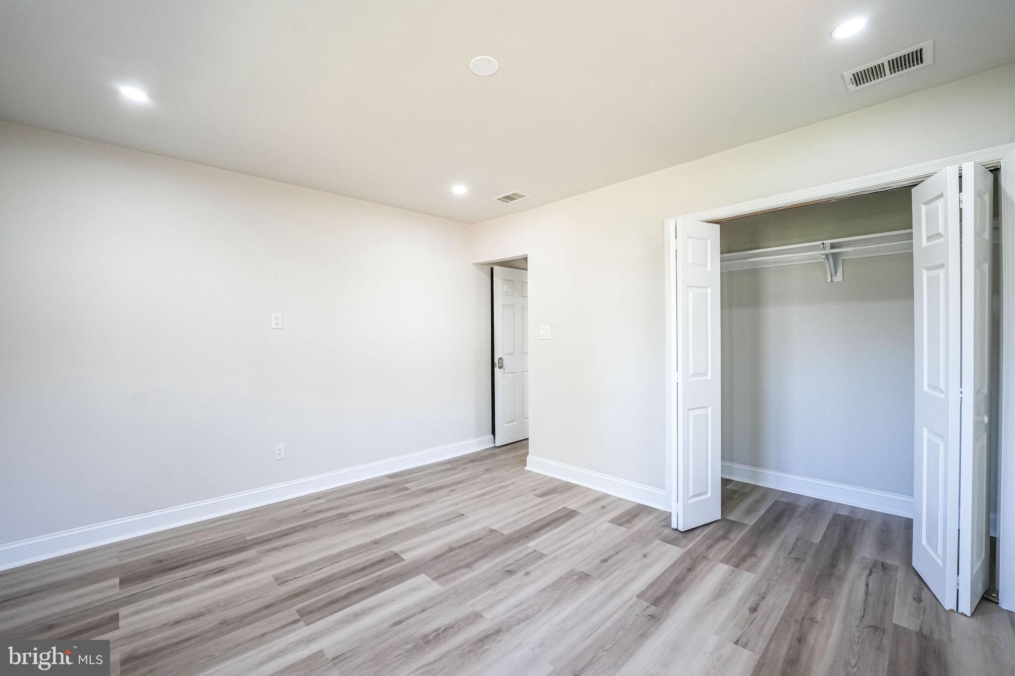 8665 Center Road Springfield, VA 22152 - Photo 21 of 31