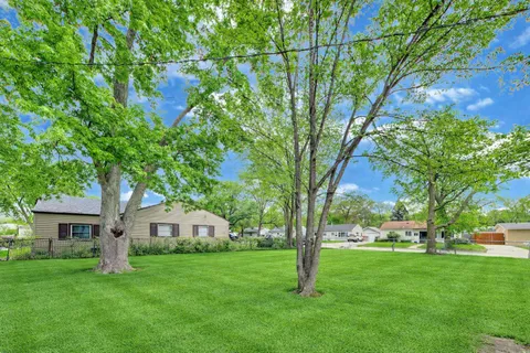 $154,000 | 2414 Circle Drive, Hazel Crest, IL 60429