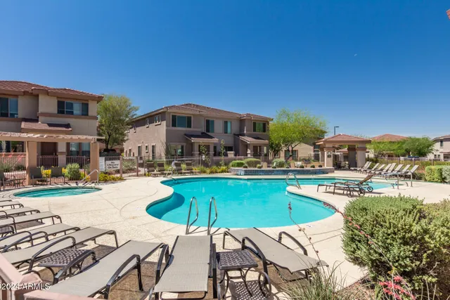 $309,900 | 42424 North Gavilan Peak Parkway, Unit 42206, Anthem, AZ 85086