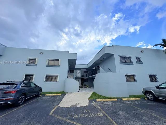 a house view with a outdoor space