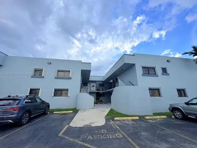 a house view with a outdoor space