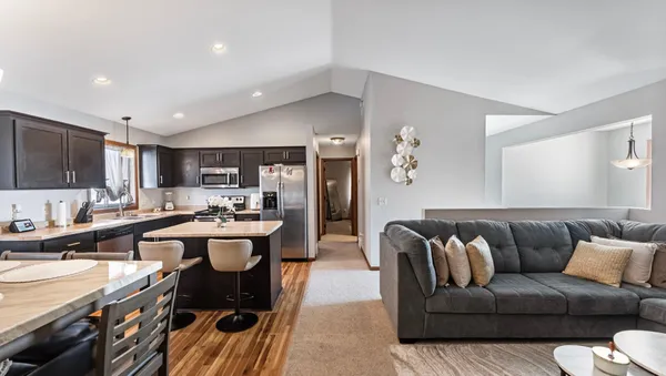 $349,990 | 1761 34th Street Northeast, Sauk Rapids, MN 56379