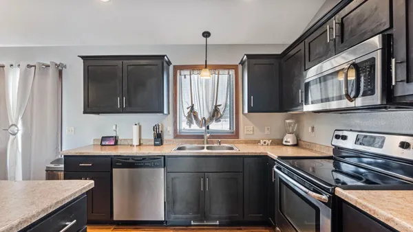 $349,990 | 1761 34th Street Northeast, Sauk Rapids, MN 56379