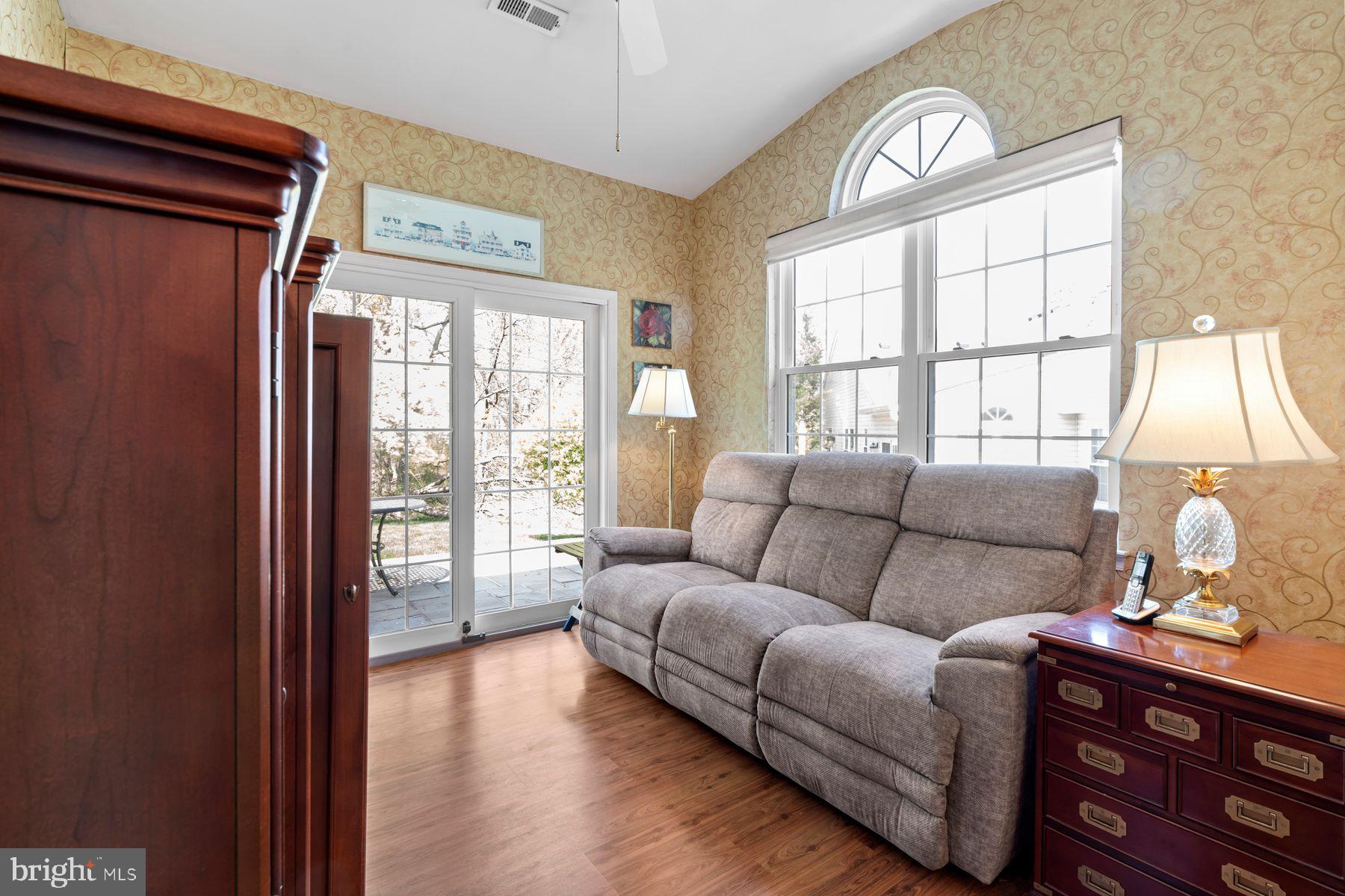 20 Black Eyed Susan Road Langhorne, PA 19047 - Photo 12 of 29 a living room with furniture and a window