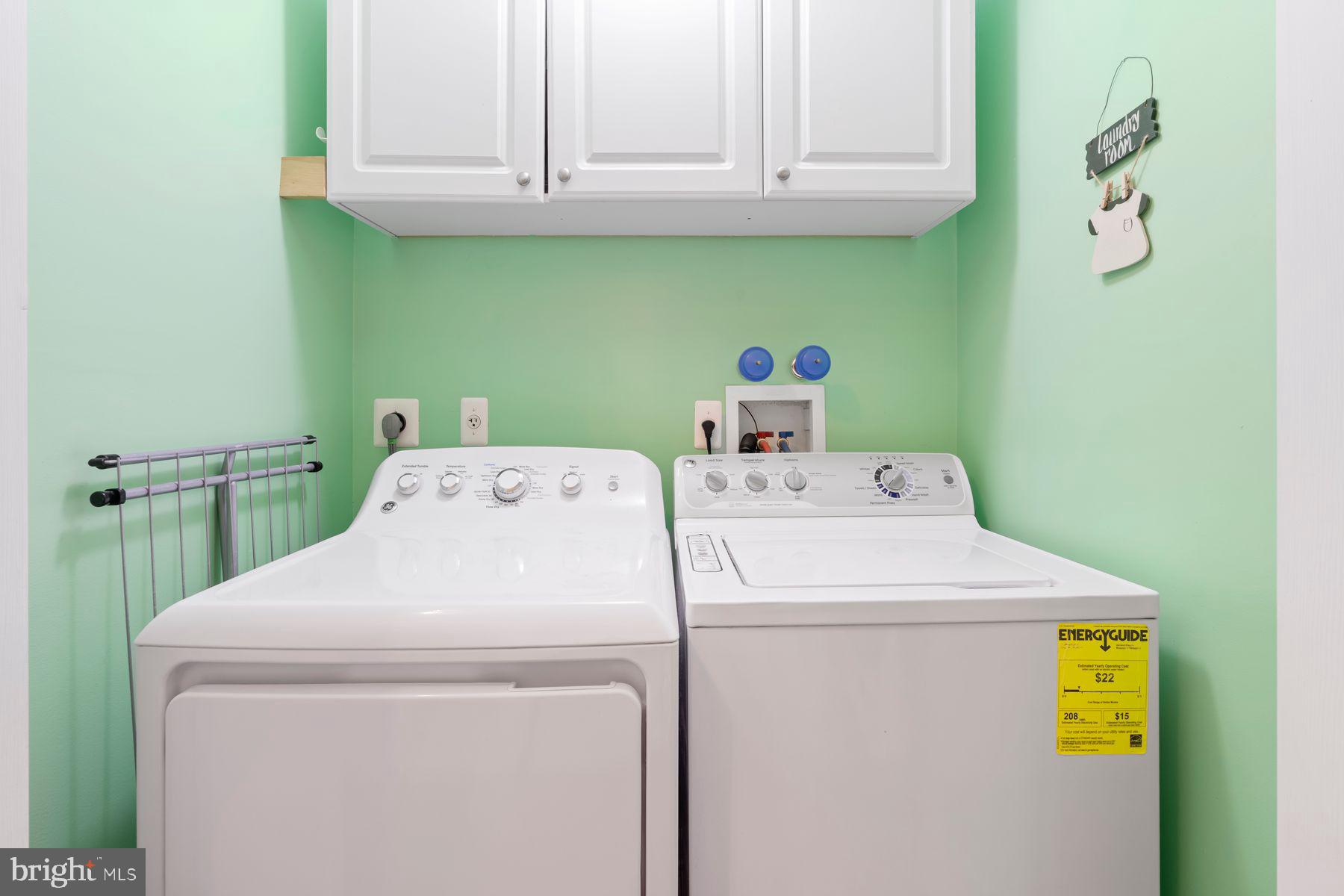 20 Black Eyed Susan Road Langhorne, PA 19047 - Photo 19 of 29 a utility room with dryer and washer