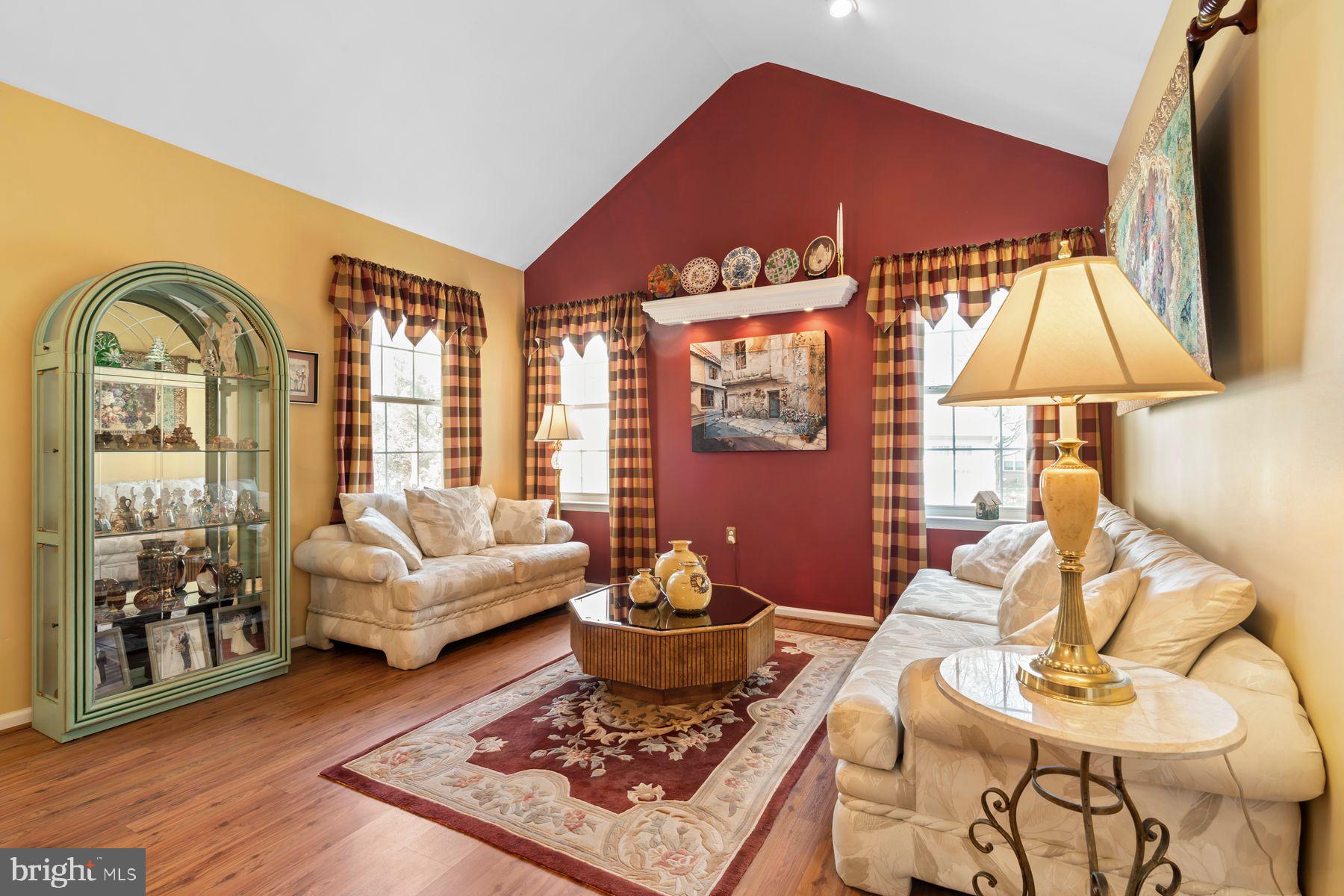 20 Black Eyed Susan Road Langhorne, PA 19047 - Photo 10 of 29 a living room with furniture and a table