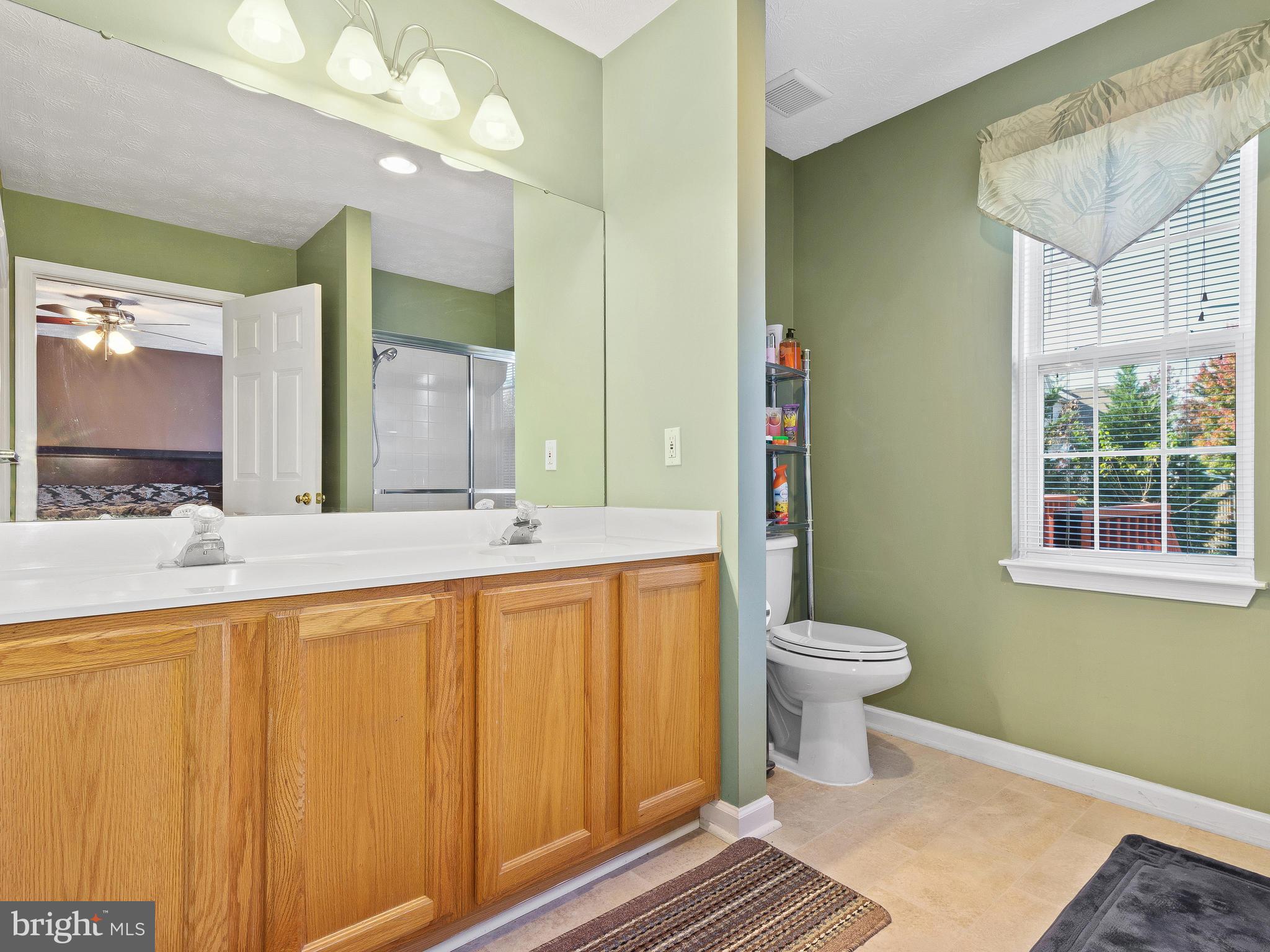 9540 Chaton Road Laurel, MD 20723 - Photo 11 of 17 Bath (Master)