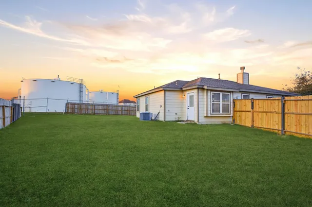 $1,950 | 20615 Moonrise River Lane, Cypress, TX 77433