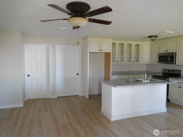 $294,900 | 135 North 3rd Avenue, Connell, WA 99326