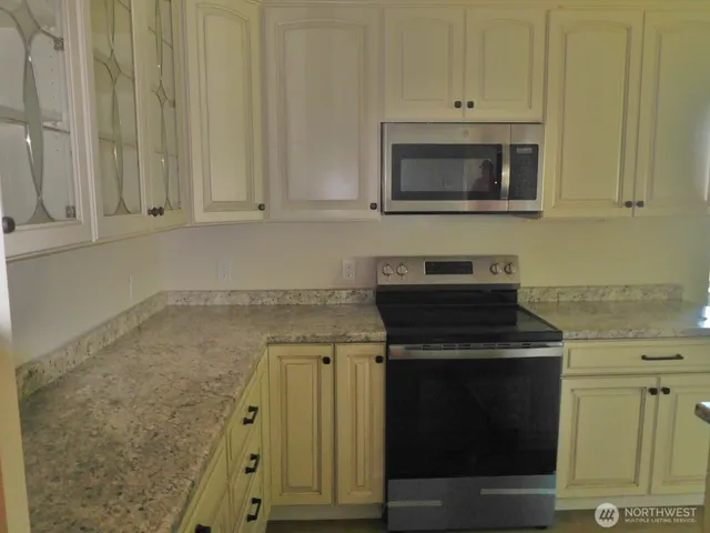 $294,900 | 135 North 3rd Avenue, Connell, WA 99326