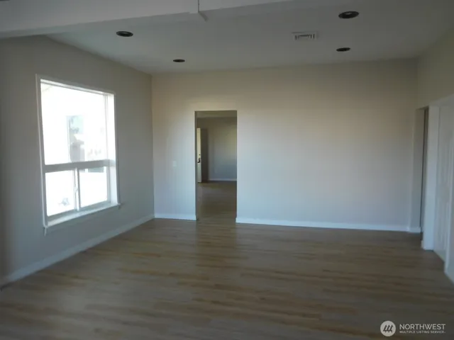 $294,900 | 135 North 3rd Avenue, Connell, WA 99326