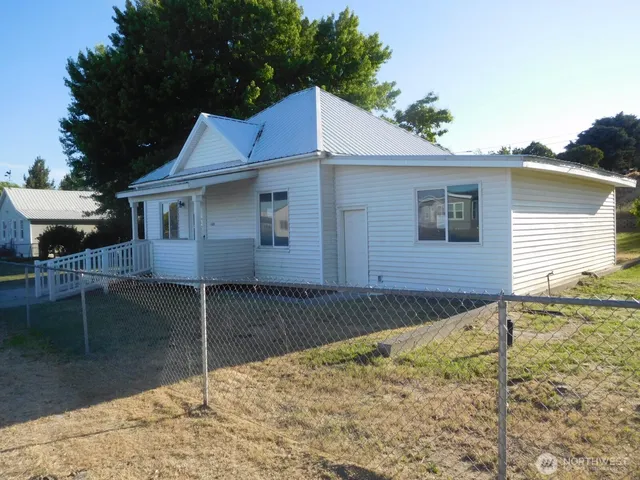 $294,900 | 135 North 3rd Avenue, Connell, WA 99326