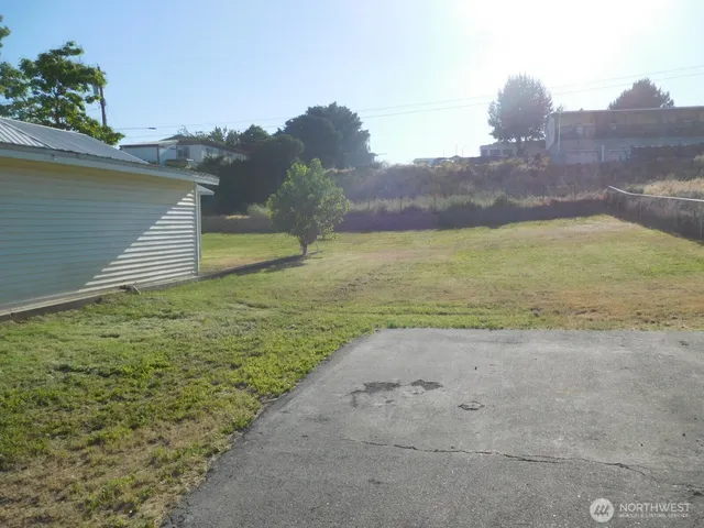 $294,900 | 135 North 3rd Avenue, Connell, WA 99326