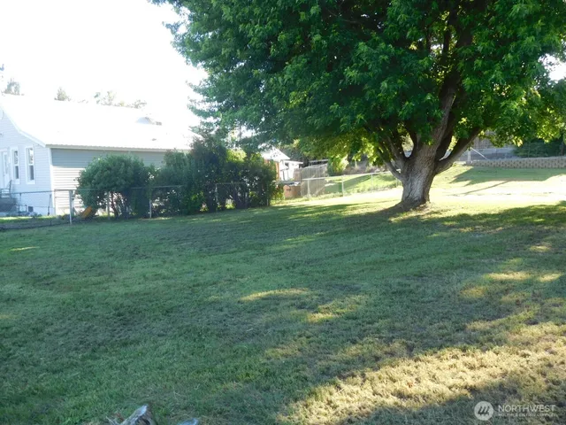 $294,900 | 135 North 3rd Avenue, Connell, WA 99326