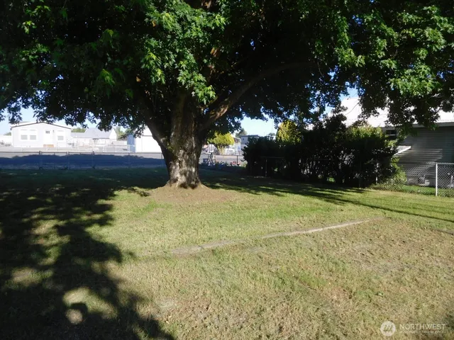 $294,900 | 135 North 3rd Avenue, Connell, WA 99326