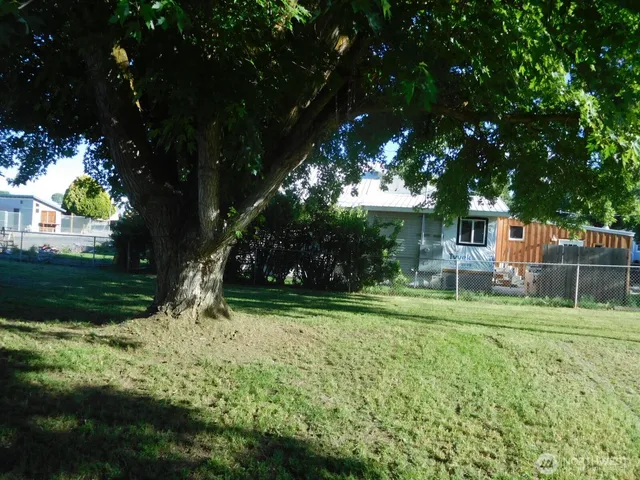 $294,900 | 135 North 3rd Avenue, Connell, WA 99326