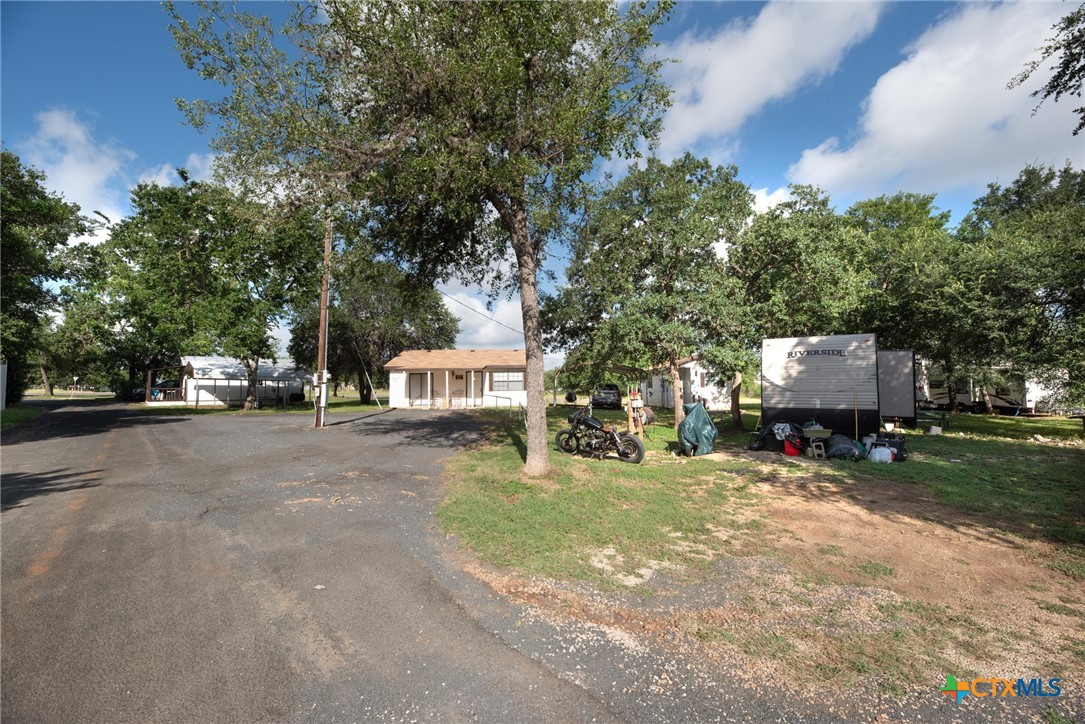 263 Timber Lane Bandera, TX 78003 - Photo 6 of 17