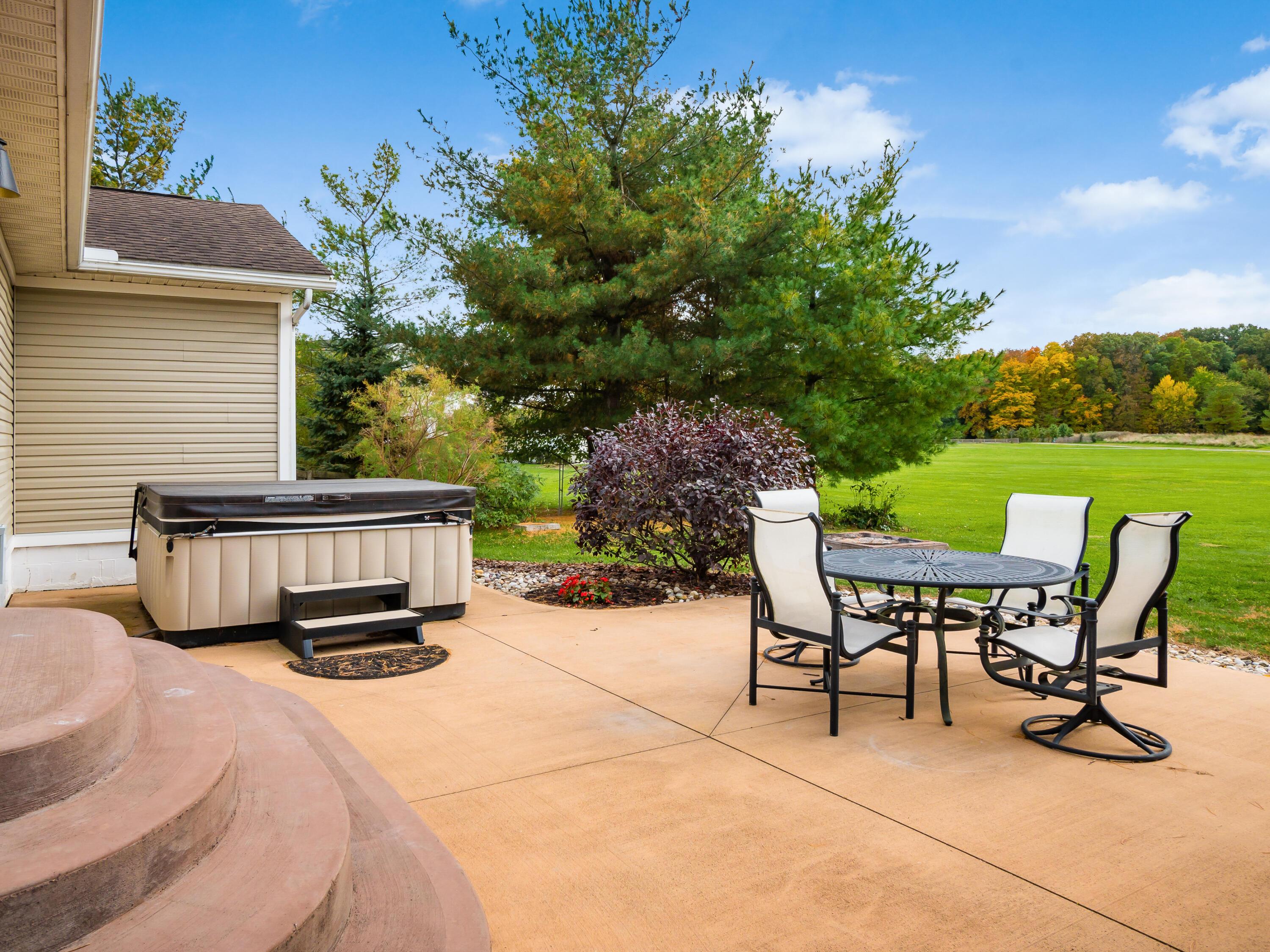 6006 Plumb Road Galena, OH 43021 - Photo 54 of 64 Patio