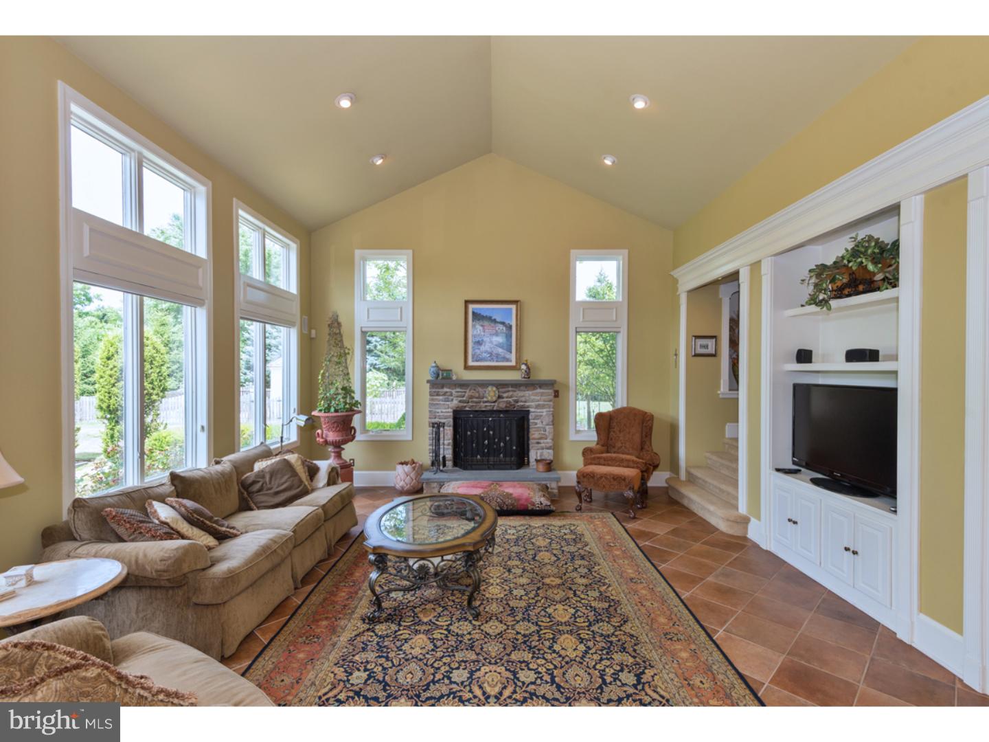 6063 Stovers Mill Road Doylestown, PA 18902 - Photo 8 of 25