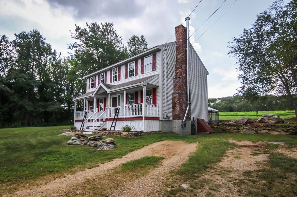 161 Oakham Road North Brookfield, MA 01535 - Photo 2 of 29
