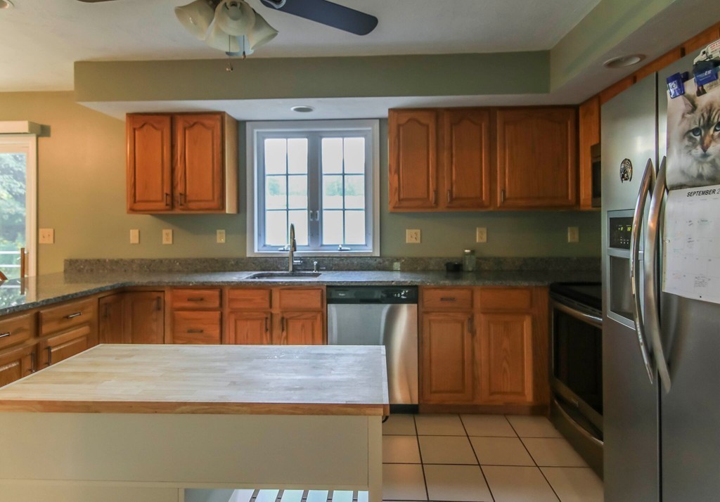 161 Oakham Road North Brookfield, MA 01535 - Photo 7 of 29