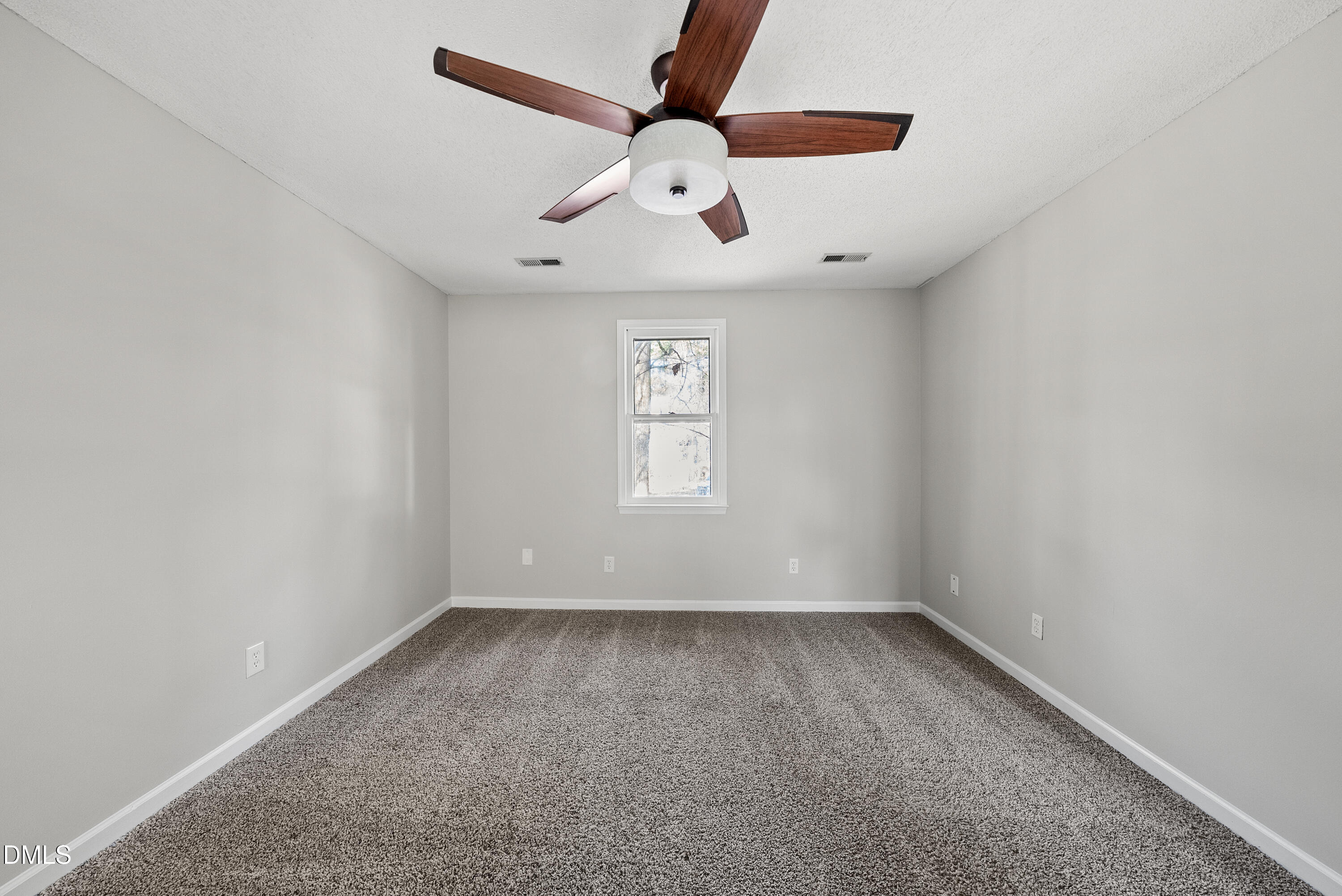 7404 North Thorncliff Place Raleigh, NC 27616 - Photo 16 of 34 DSC08859