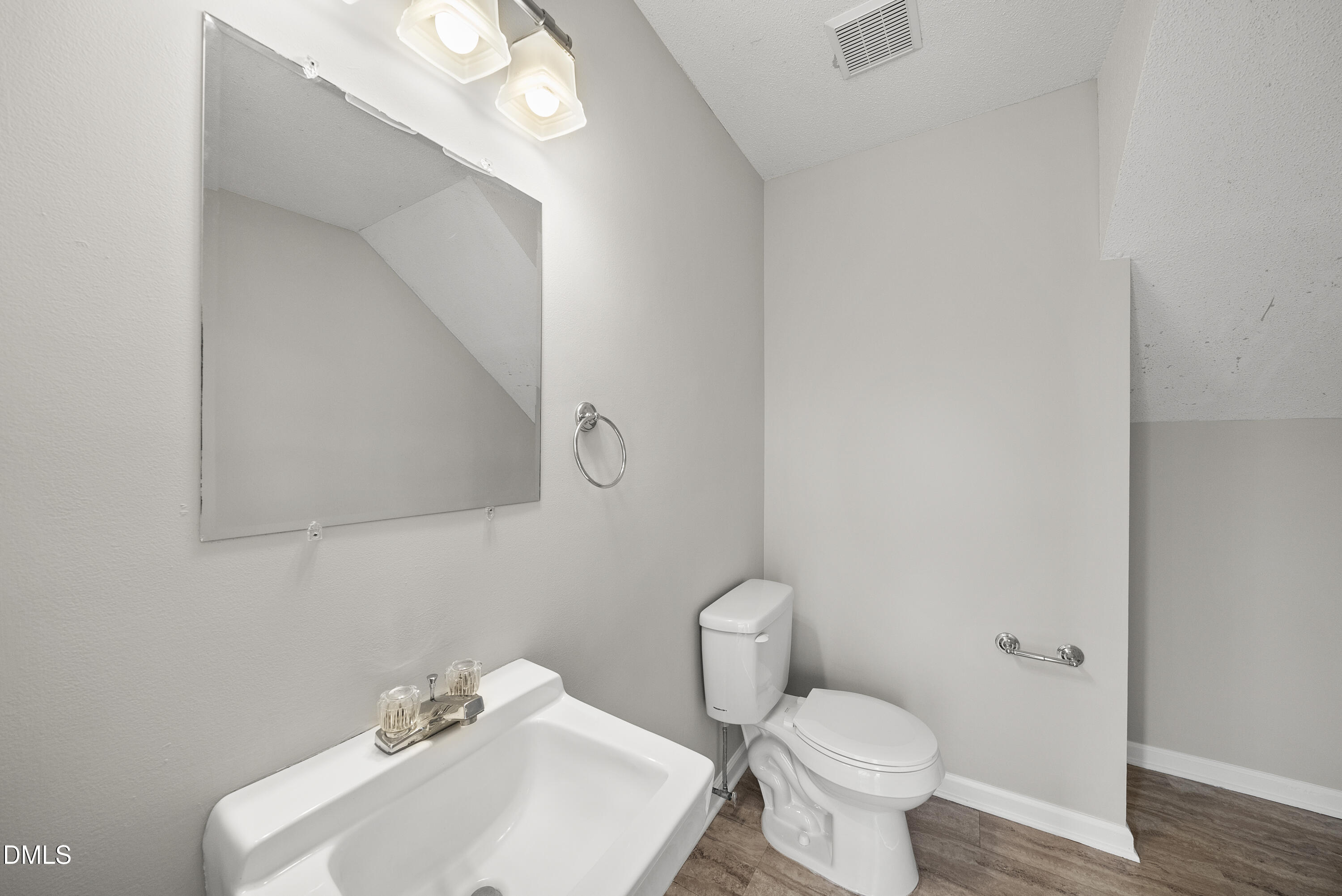 7404 North Thorncliff Place Raleigh, NC 27616 - Photo 7 of 34 DSC08817