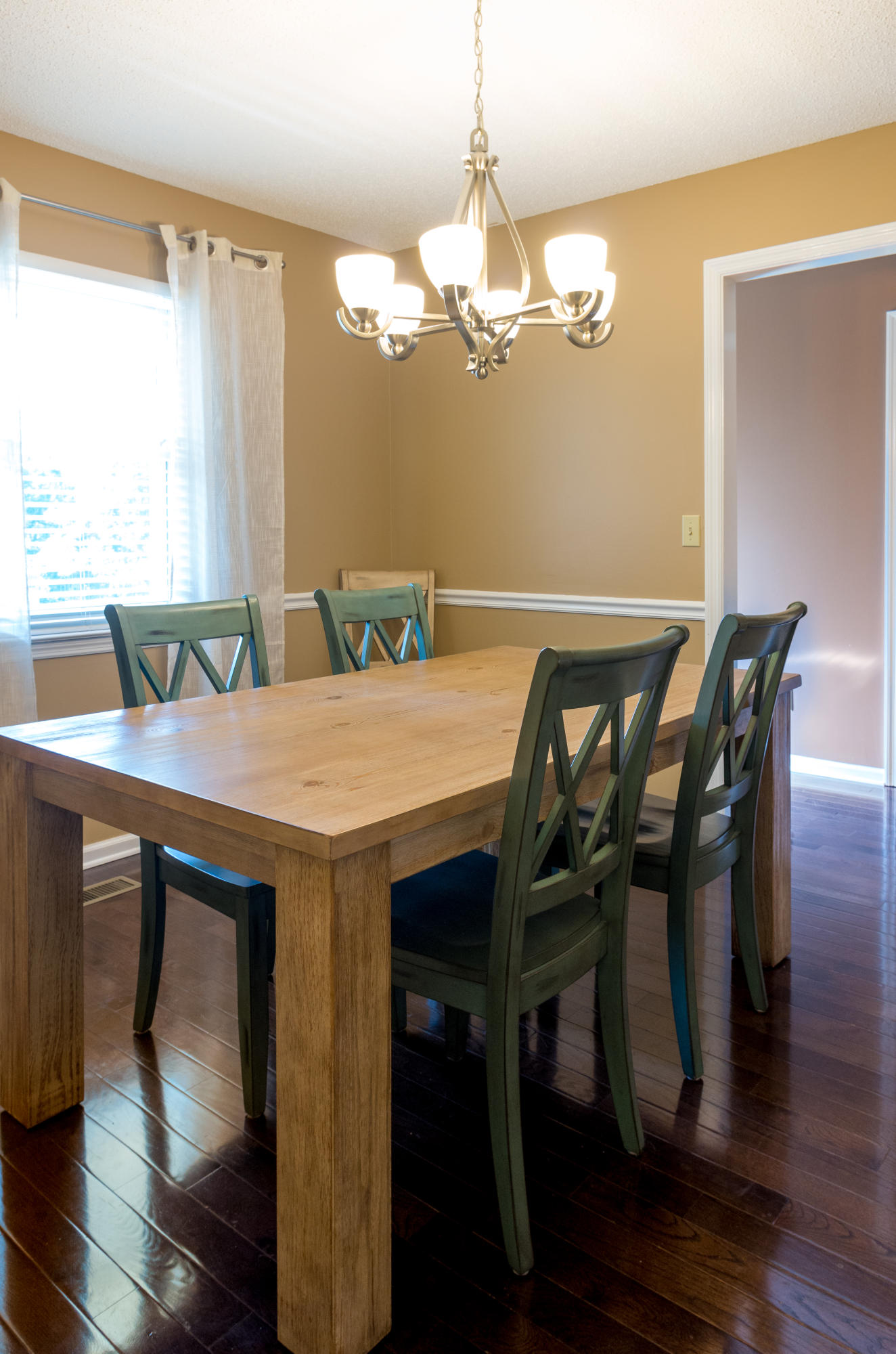 564 Hickory Ridge Trail Ringgold, GA 30736 - Photo 11 of 20 Dining room