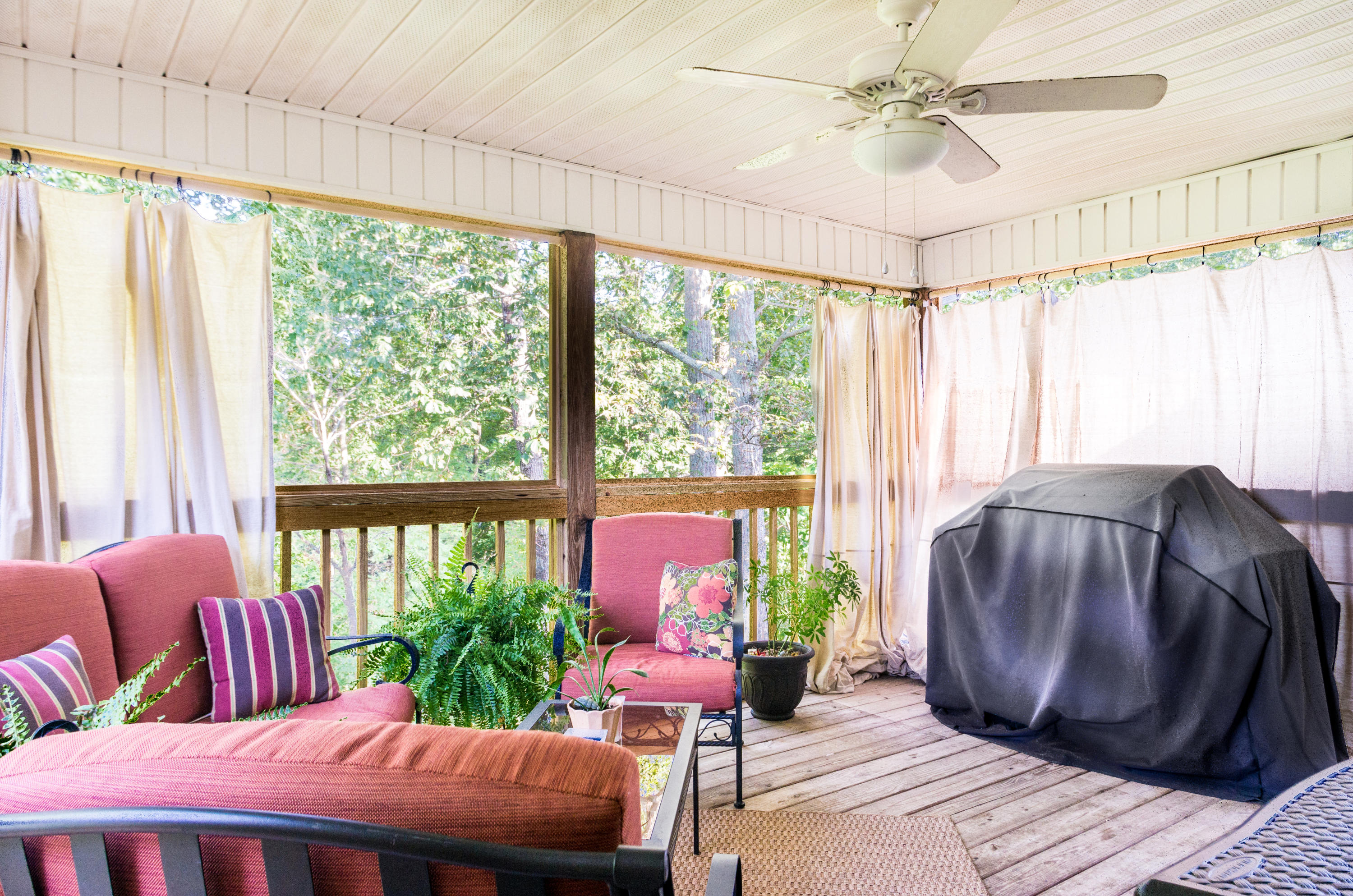 564 Hickory Ridge Trail Ringgold, GA 30736 - Photo 10 of 20 Screened-in porch