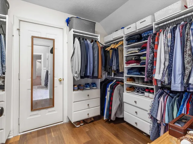 $775,000 | 10001 Oglesby Drive, Evansville, IN 47720