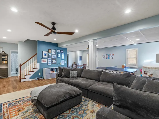 $775,000 | 10001 Oglesby Drive, Evansville, IN 47720