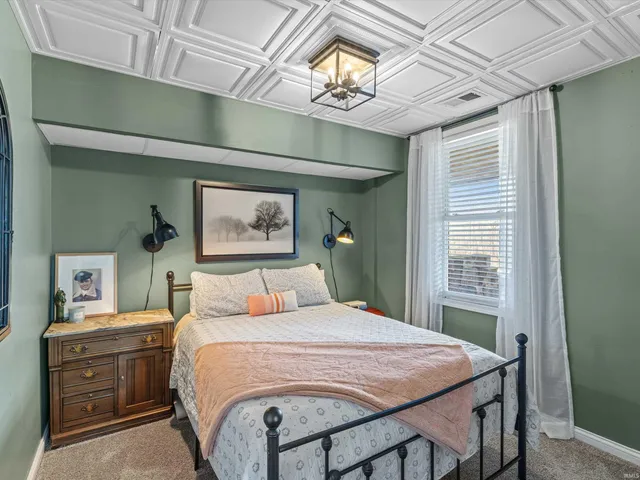 $775,000 | 10001 Oglesby Drive, Evansville, IN 47720